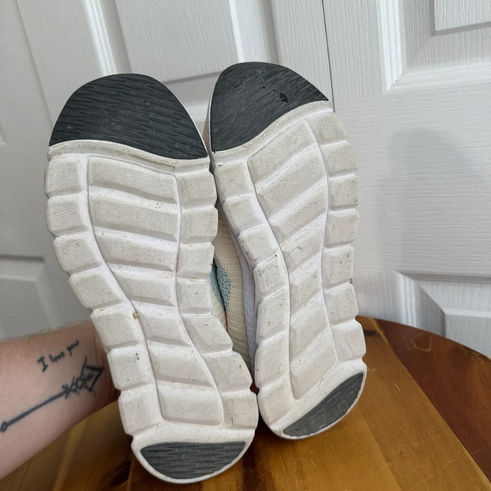 Muliticlor‎ Lace Up Tennis Shoes Womens Size 9.5 10 Travel Gym Workout Run Hike